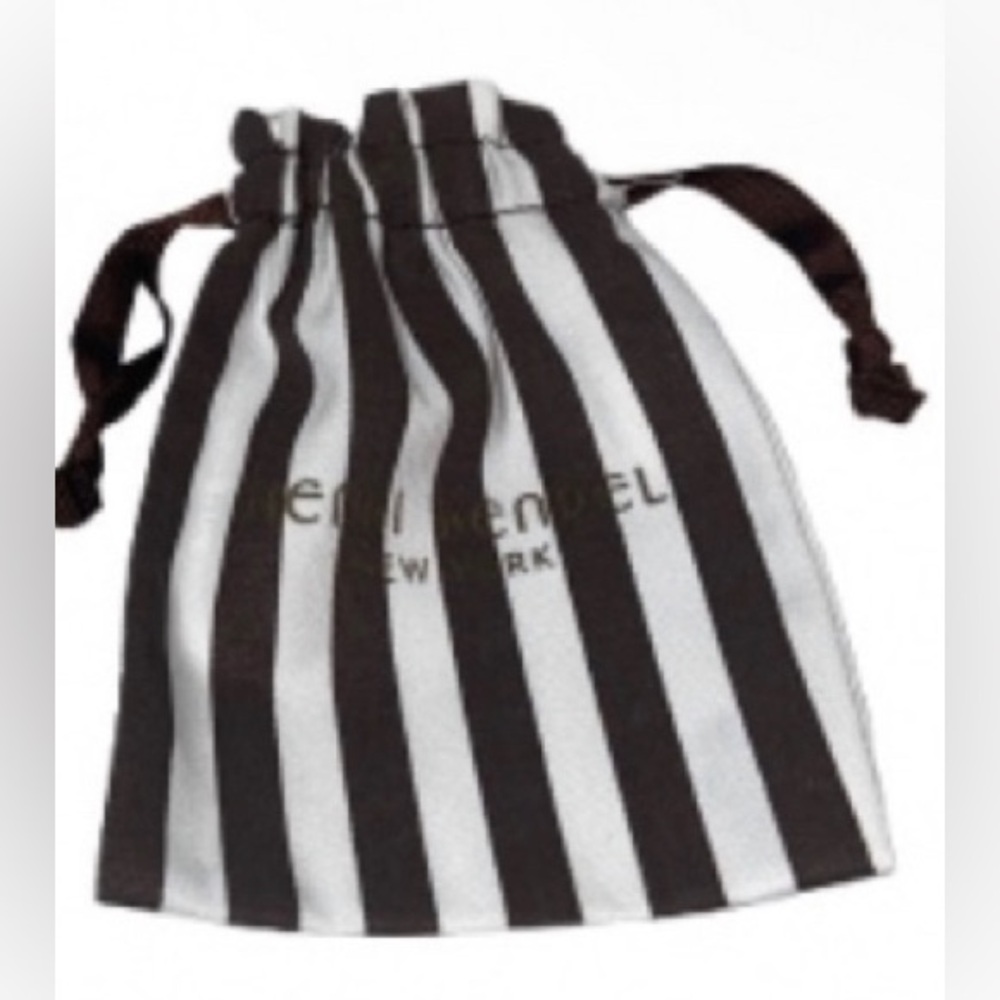 Henri Bendel NWT size 7 with a Henri Bendel dust bag - Picture 3 of 3